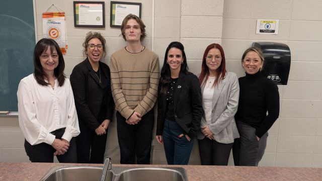 PXL 20251125 2034285551